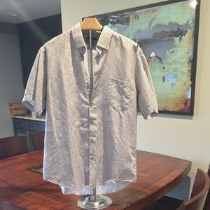 Casual Gray Patterned Button-Down Shirt